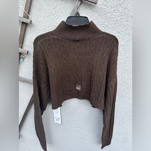 Alo Cable Knit Cropped Winter Bliss Turtleneck Long Sleeve in Espresso NWT! - Picture 10 of 10